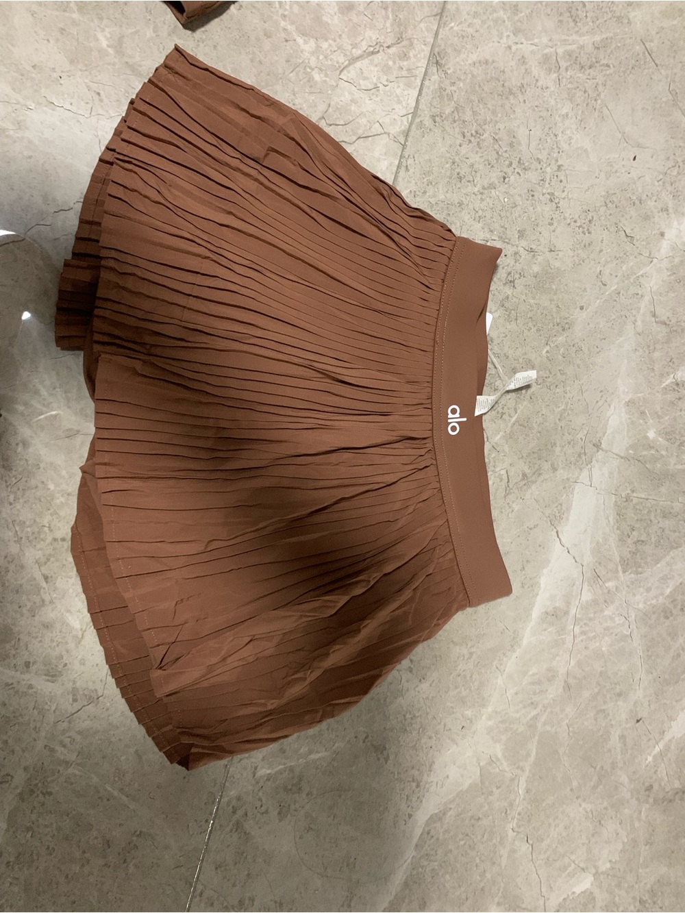 ALO Yoga Brown Pleated Skirt & Cropped Tank Set - Picture 5 of 5
